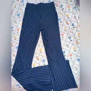 Forever 21 navy blue flare pants 💙